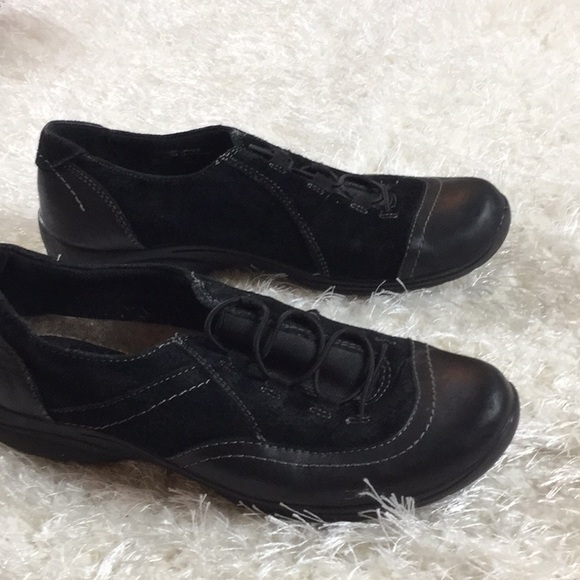 earth origins sneakers